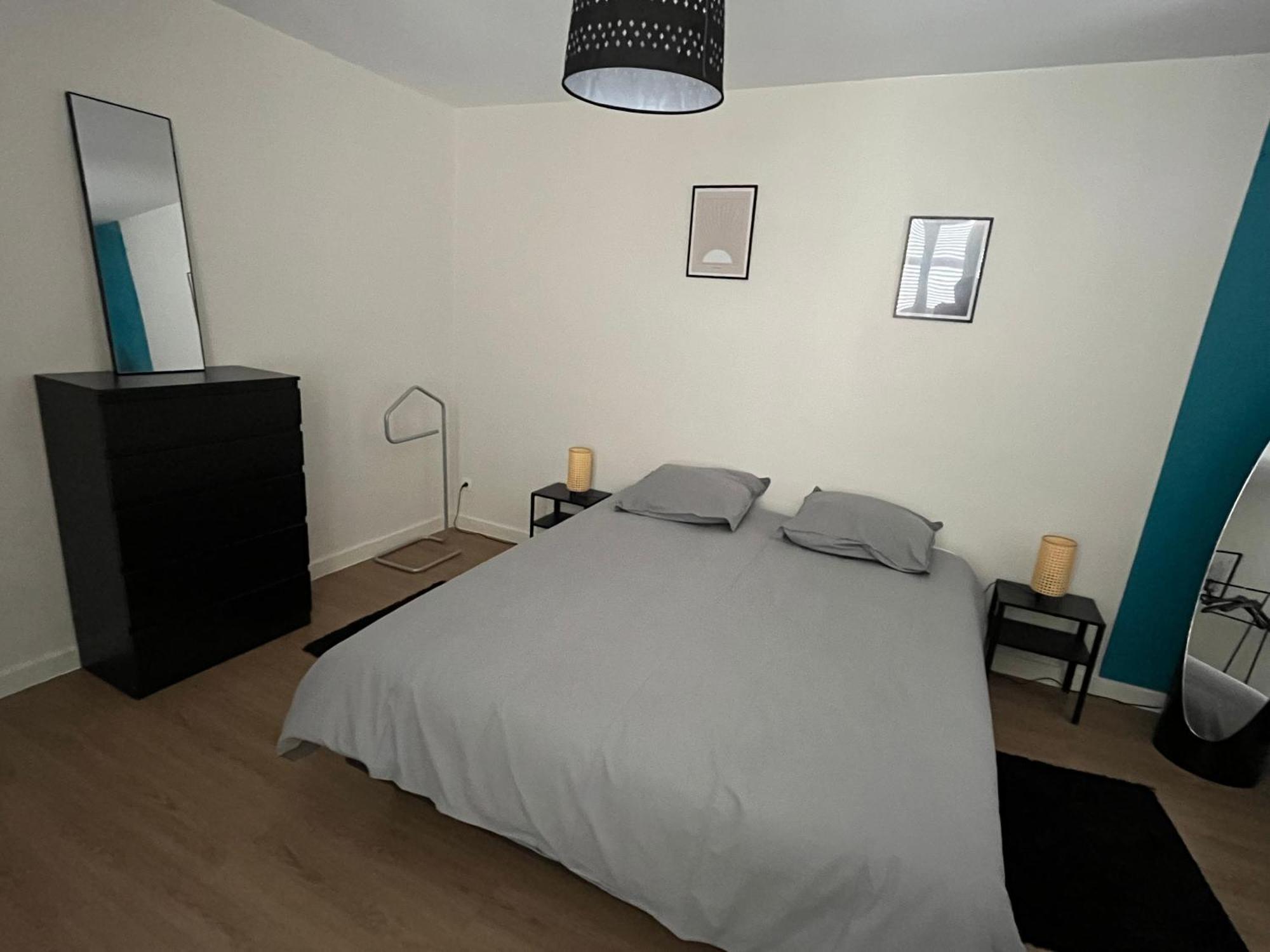 Apartment Centre *